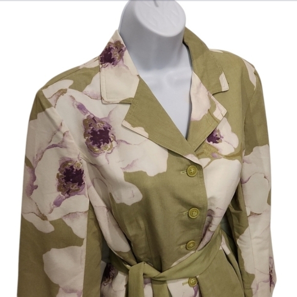 Emma James Floral Button Up Jacket - Picture 3 of 5